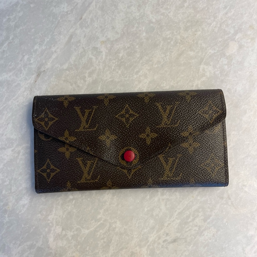 Louis Vuitton envelope wallet with removable pouch. Monogram and poppy.